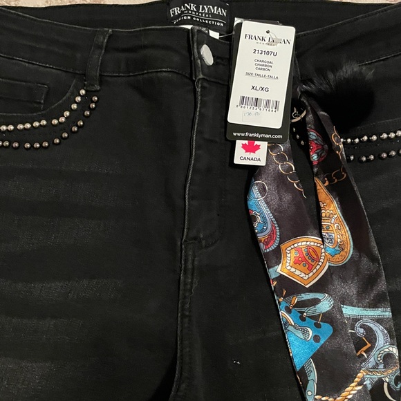 Embellished Pocket Stretch Denim Jeans - Picture 4 of 8